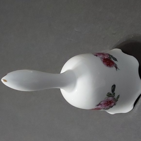 Porcelain Roses with Scalloped Dinner Bell - Picture 2 of 5